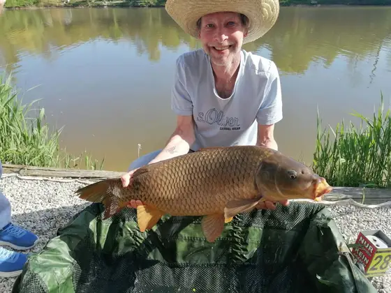 Fangfoto 102 von 150 vom Mongo-Teich